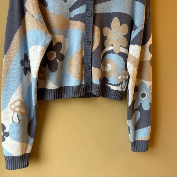 Hollister Cropped Mushroom Floral Sweater Size Small Blue Tan Retro Boho Hippie - Picture 4 of 15